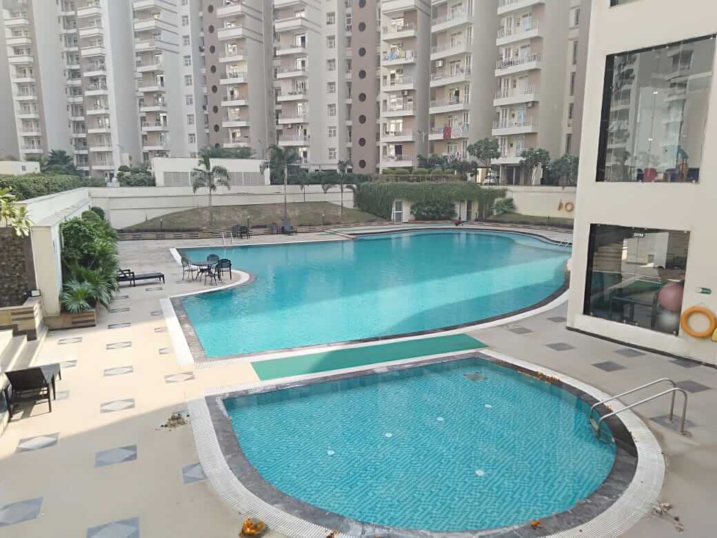 this floor for rent and any family outer  are alloud and this is fully furnished 