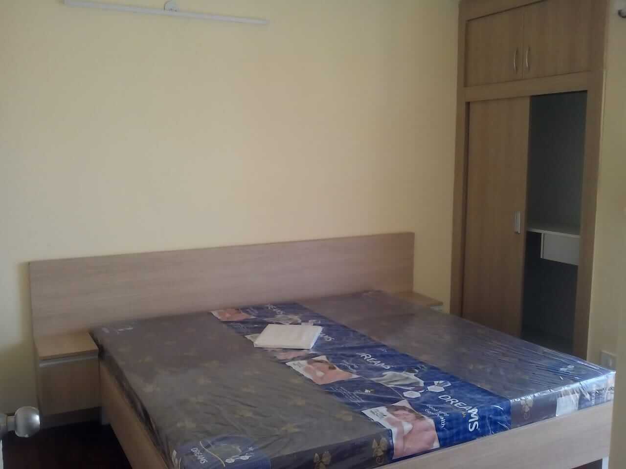 1 BHK fully furnished flat for rent in noida extention for only 9k PM only