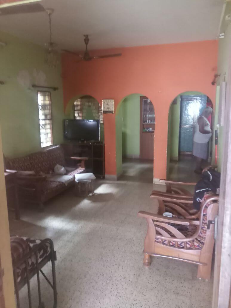 2BHK house for rent near mallewaram metro station contact immediately  