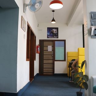 Office Space for Rent 950 Sq. Feet at Cambridge Layout