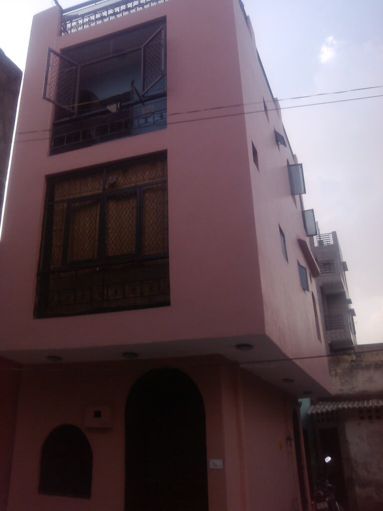 One room set with Kitchen and Bathroom available for rent in DDA Flat Bindapur, Dwarka, New Delhi.