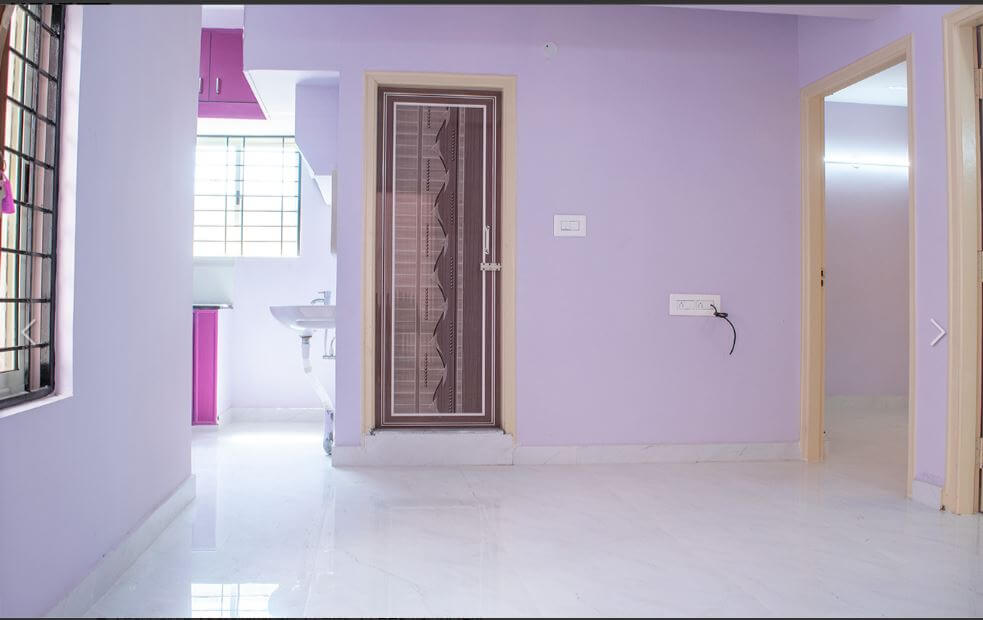 Its a good 2 BHK Semi Furnished Flat for rent 20800/- for Family/Bachelor