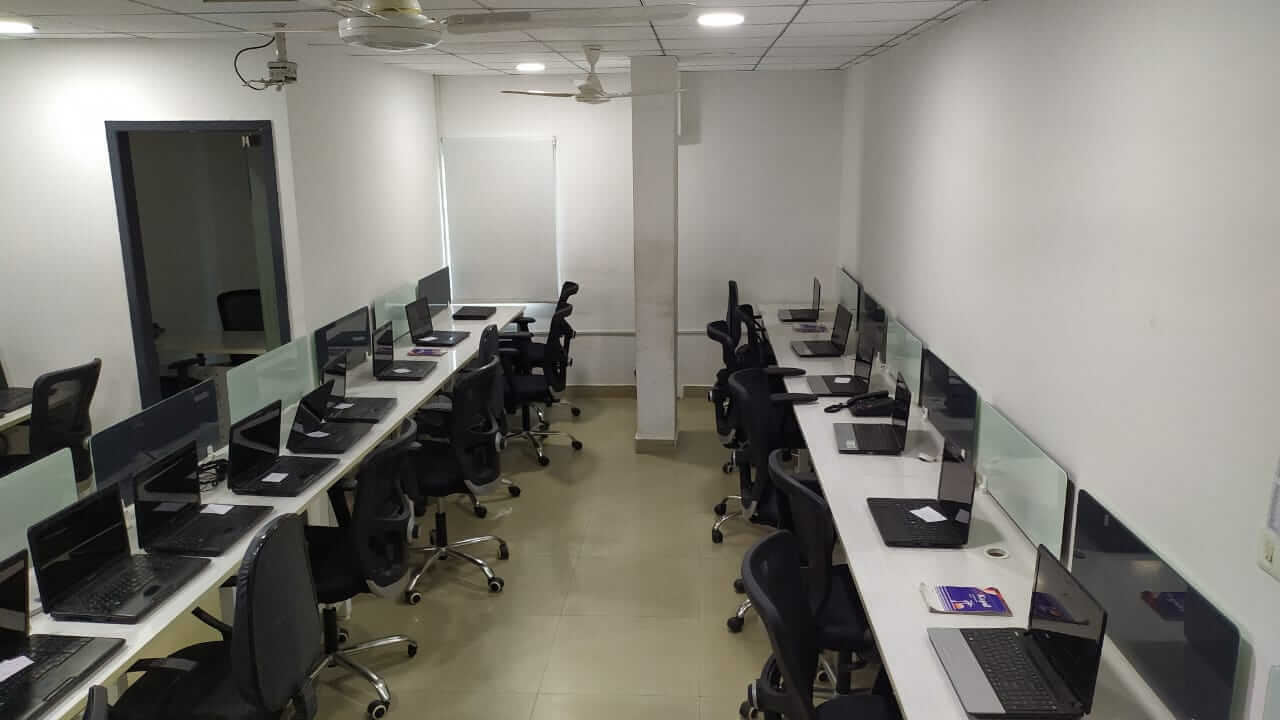 Plug and Play Office for Rent 7000 Sq. Feet at Hyderabad, Madhapur