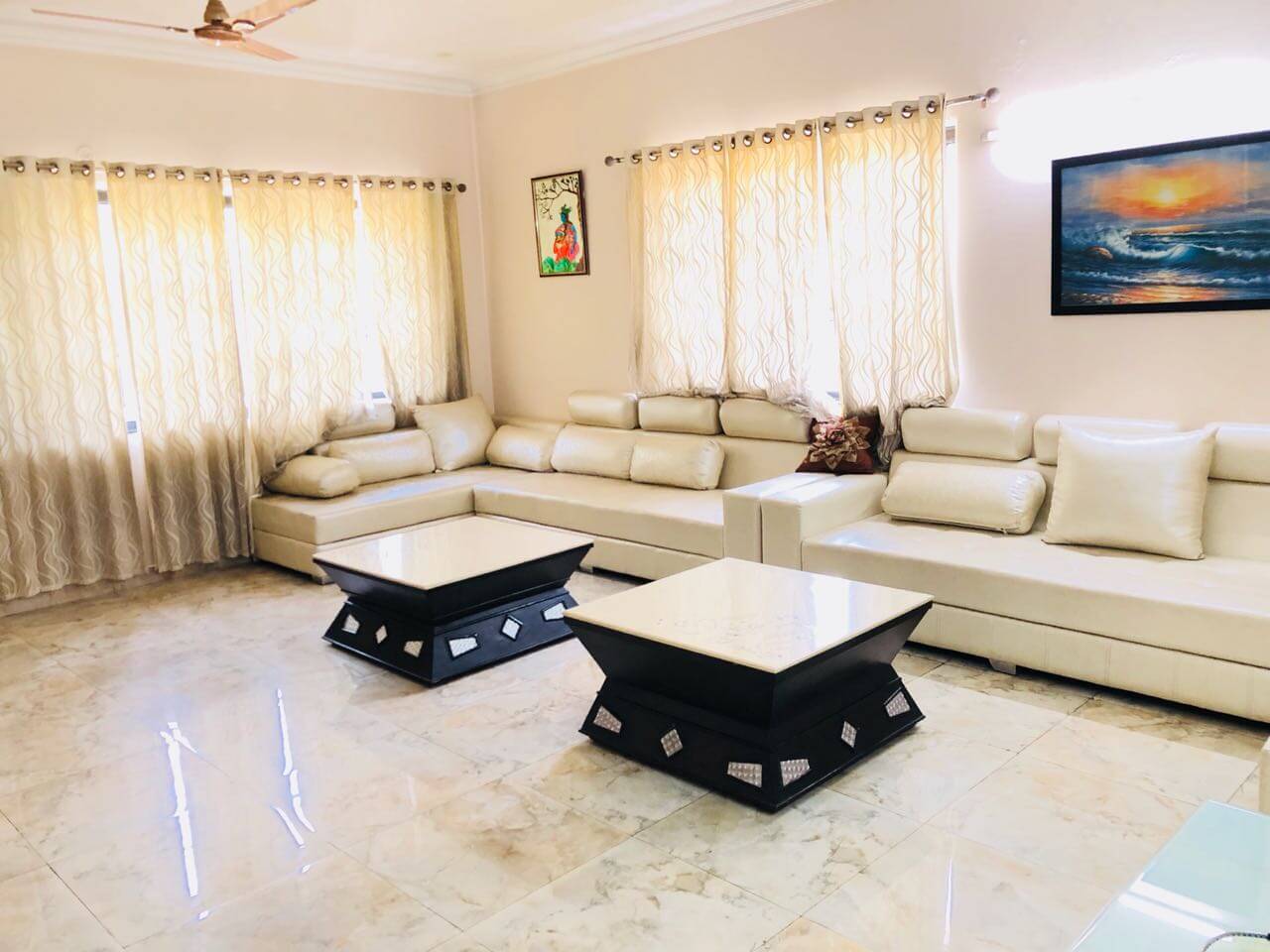 10-BHK VILLA in Sector 51, Noida. Less than 5 years old. property for Sale