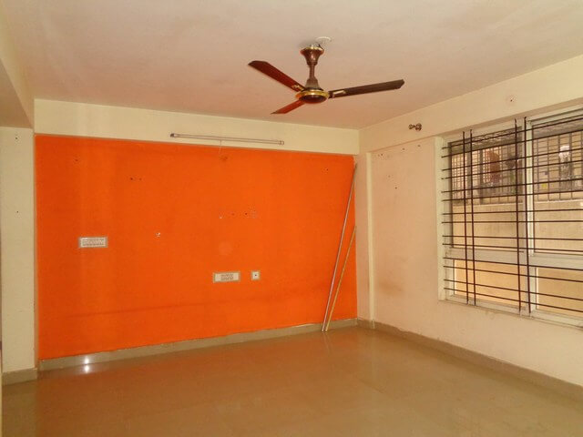 Apartment Complex for Sale:   1. 2450 square feet 35x70 land (sole proprietorshi