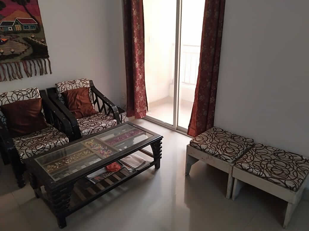 this floor for rent and any family outer  are alloud and this is fully furnished 