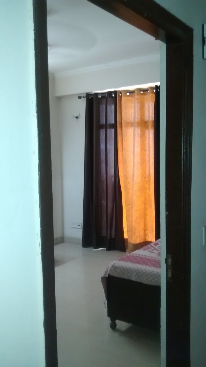 2+ study 1425 sq. feet flat sun, park, pool facing flat on rent